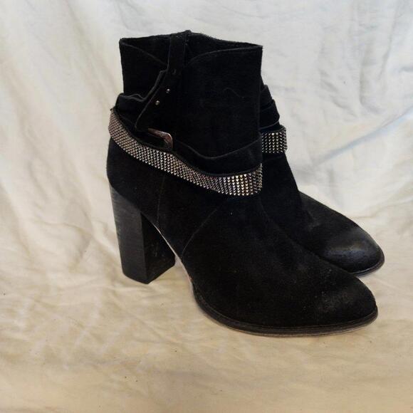 Chinese Laundry unique belted suede ankle boots with rhinestones 10 (bin 11) - Picture 1 of 10